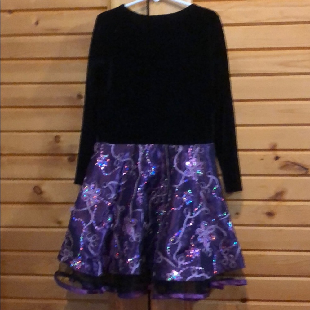 Dress - Picture 3 of 3
